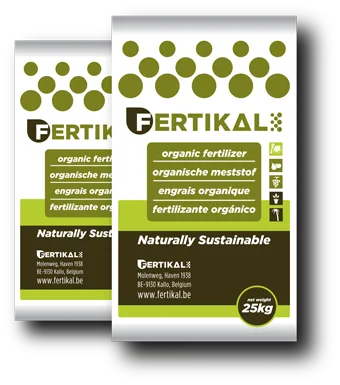 Fertikal 25 kg bag, "organic fertilizer / organische meststof / engrais organique / fertilizante orgánico, Naturally Sustainable", cut-out on transparent background; appears on the NPK 4-3-3 (100% chicken manure, organic) product page
