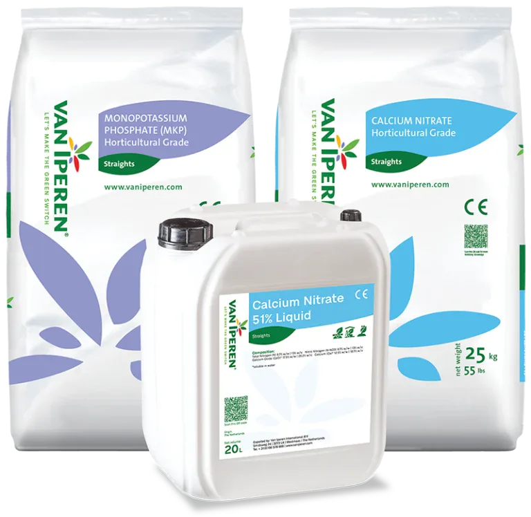 Straights range overview - Van Iperen's full range of Straights fertilizers in solid and liquid form (25 kg bags and liquid cans together, includes Potassium Sulphate SOP)